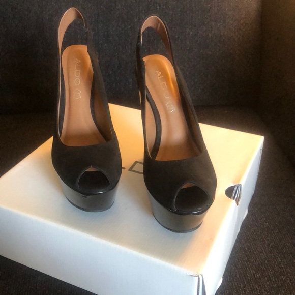 ❤️SOLD❤️Aldo wedges - Picture 1 of 5
